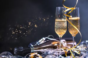 happy new year champagne met 2 glazen